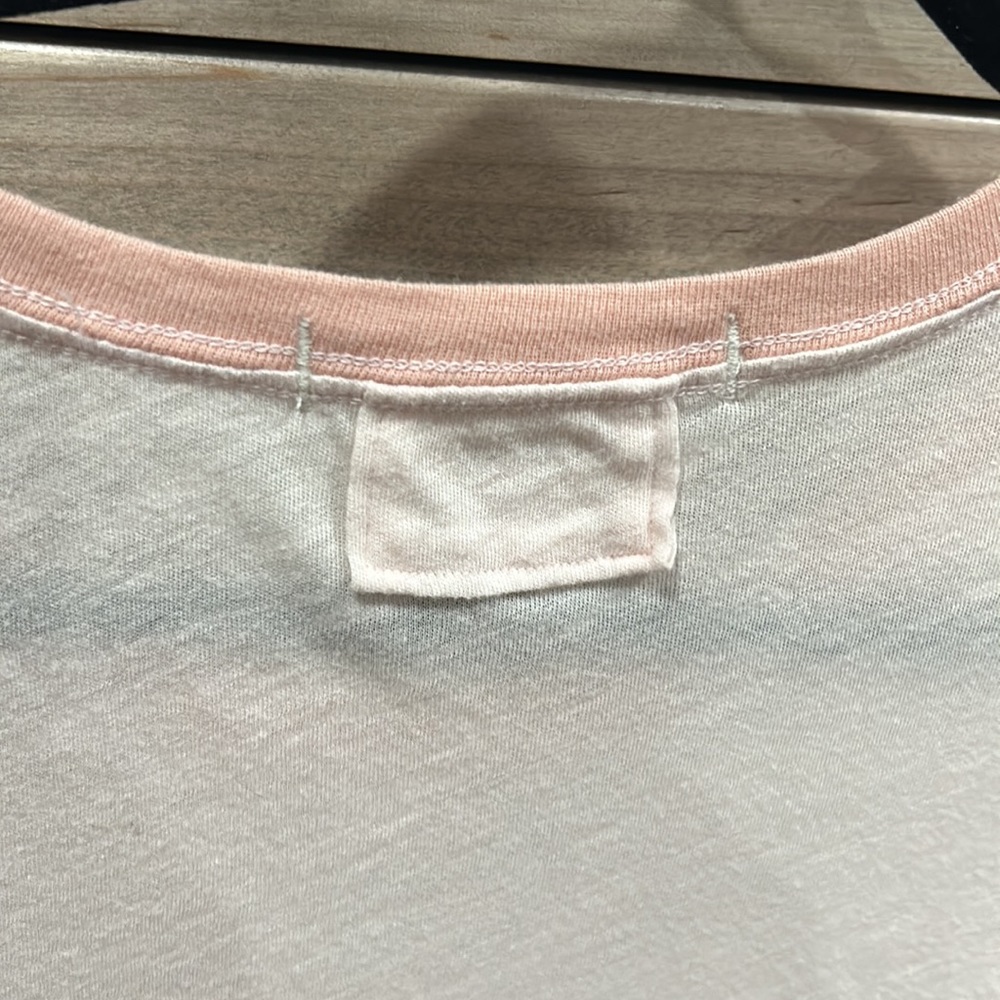 Super cute FREE PEOPLE top! - Picture 4 of 5